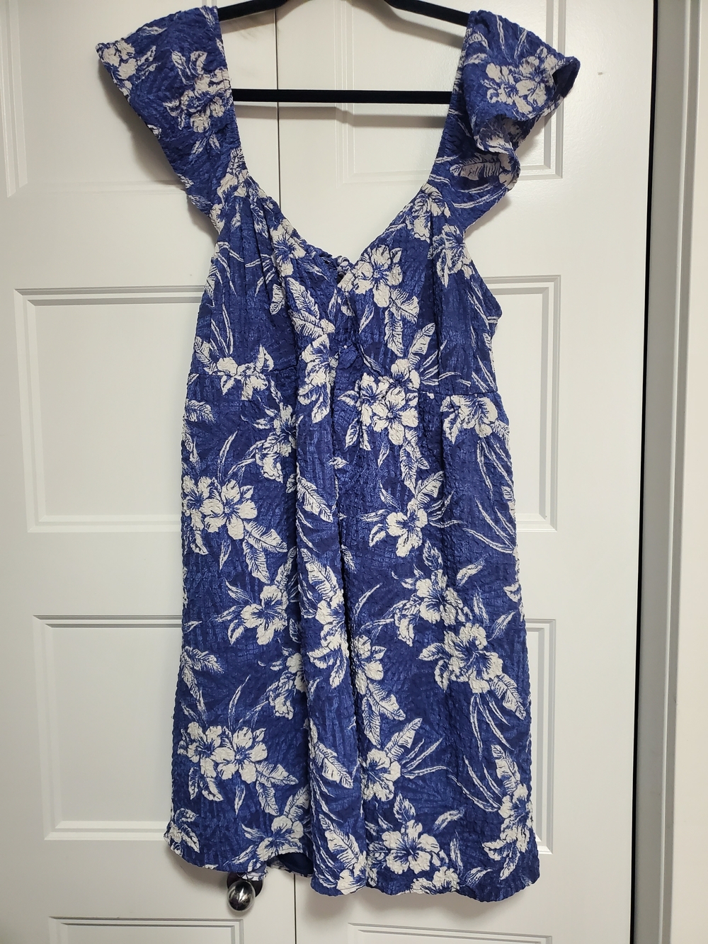 American Eagle Blue White Floral Dress Sweatheart Neckline Cutout Back Large